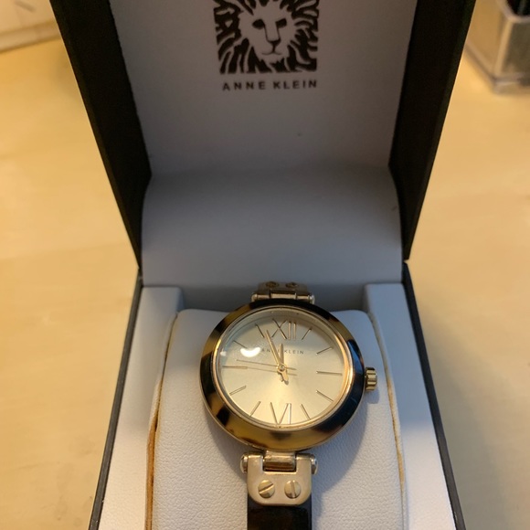 Anne Klein women’s watch - Picture 2 of 3